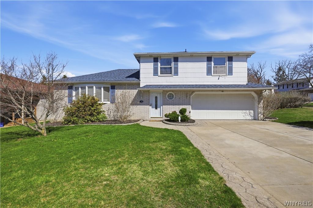 48 Hillview, West Seneca, NY 14224