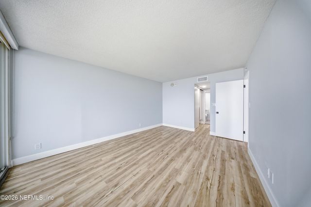 1601 OCEAN Drive S 203, Jacksonville Beach, FL 32250