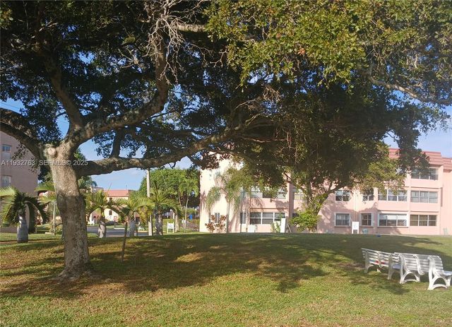 9601 Sunrise Lakes Blvd 106, Sunrise, FL 33322