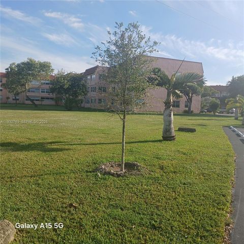 9601 Sunrise Lakes Blvd 106, Sunrise, FL 33322