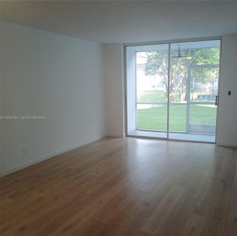 9601 Sunrise Lakes Blvd 106, Sunrise, FL 33322