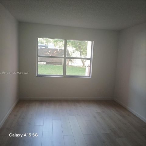 9601 Sunrise Lakes Blvd 106, Sunrise, FL 33322