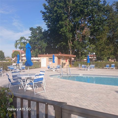 9601 Sunrise Lakes Blvd 106, Sunrise, FL 33322