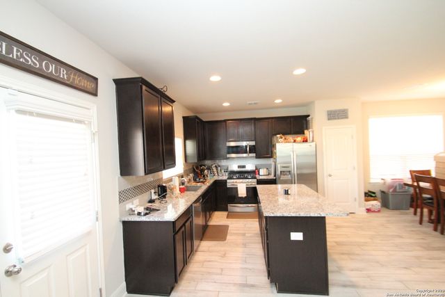 6074 AKIN CIRCLE, San Antonio, TX 78261