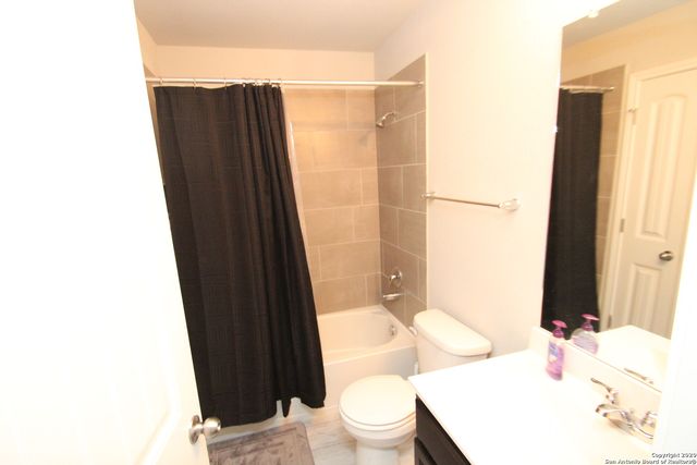 6074 AKIN CIRCLE, San Antonio, TX 78261