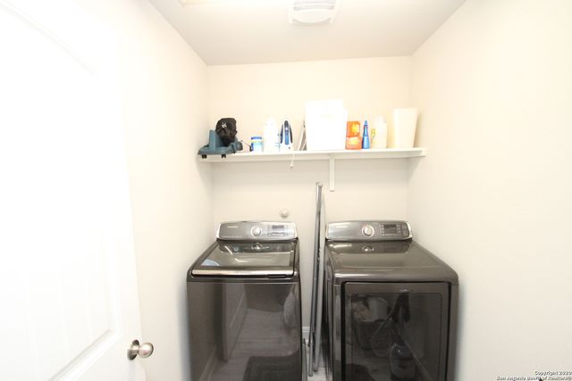 6074 AKIN CIRCLE, San Antonio, TX 78261