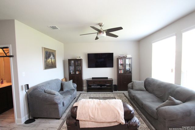 6074 AKIN CIRCLE, San Antonio, TX 78261