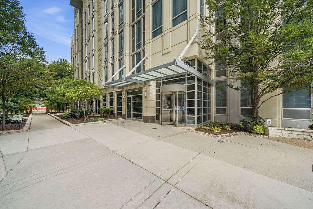 720 N Larrabee Street 1509, Chicago, IL 60654 — photo 2