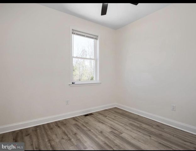 5 SUNRISE AVE, Ridgely, MD 21660