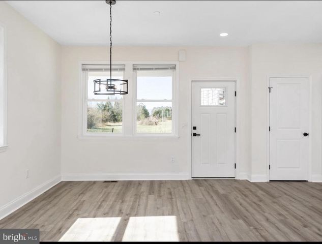 5 SUNRISE AVE, Ridgely, MD 21660