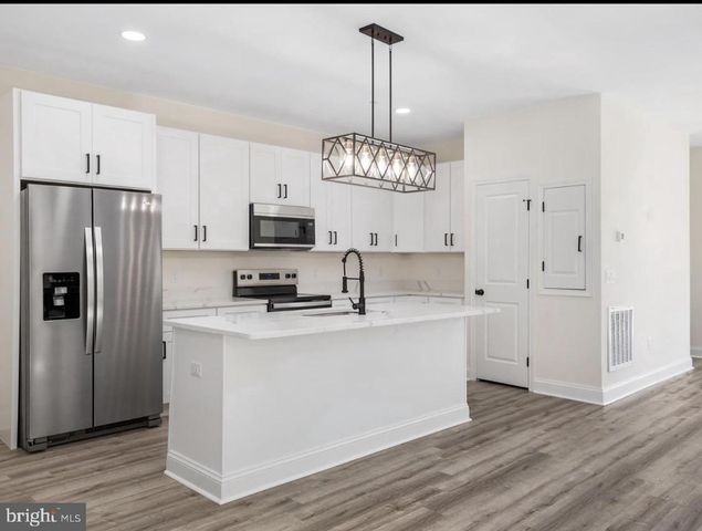 5 SUNRISE AVE, Ridgely, MD 21660