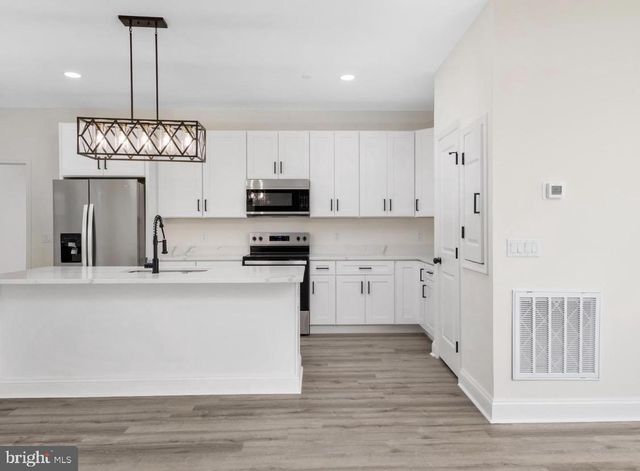 5 SUNRISE AVE, Ridgely, MD 21660