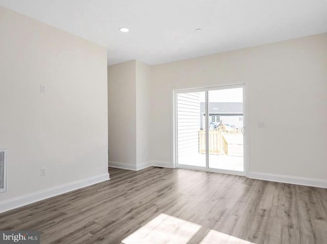 5 SUNRISE AVE, Ridgely, MD 21660