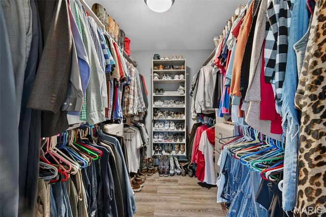 9628 Persimmon Point Drive, Hillsboro, MO 63050