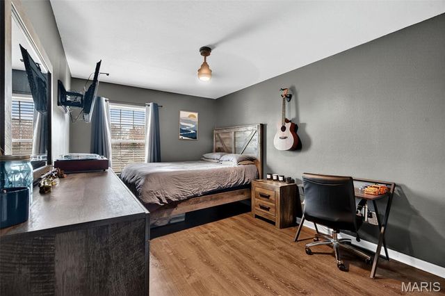 9628 Persimmon Point Drive, Hillsboro, MO 63050