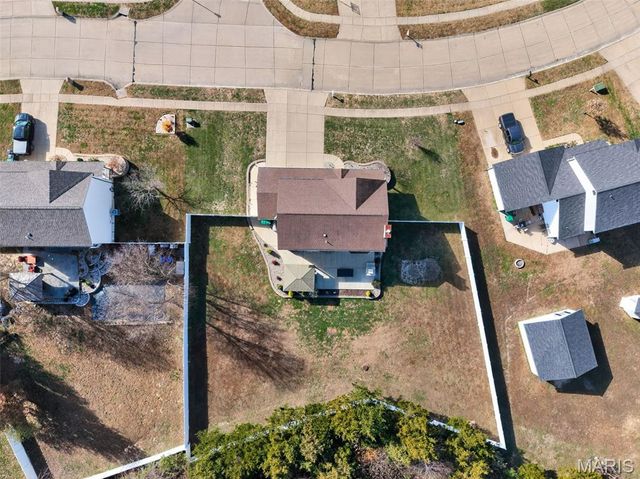 9628 Persimmon Point Drive, Hillsboro, MO 63050