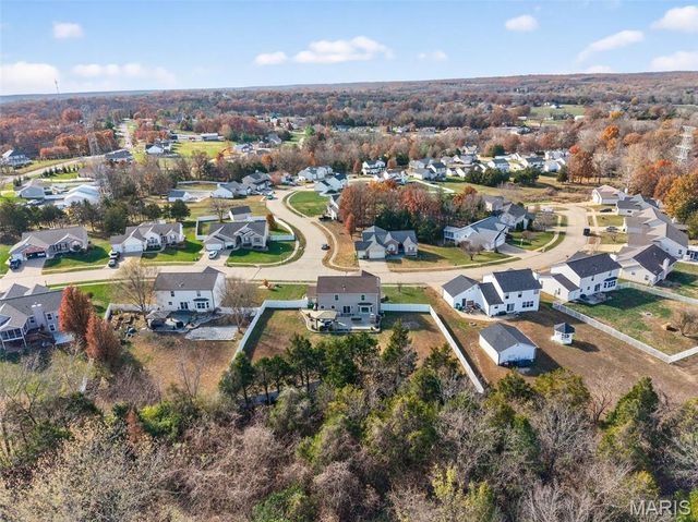9628 Persimmon Point Drive, Hillsboro, MO 63050