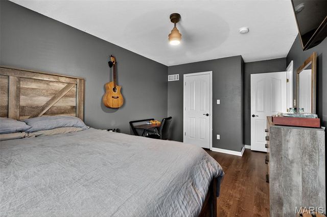 9628 Persimmon Point Drive, Hillsboro, MO 63050