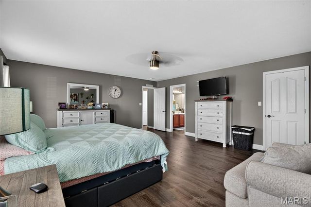 9628 Persimmon Point Drive, Hillsboro, MO 63050