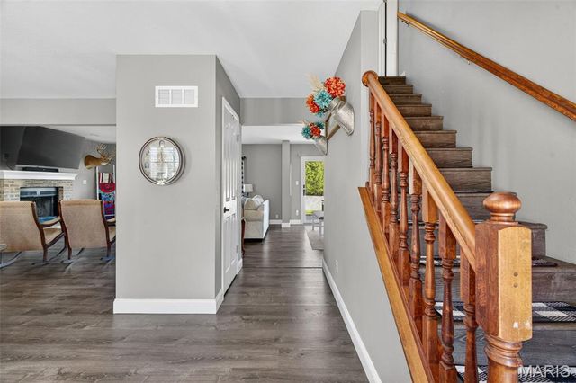 9628 Persimmon Point Drive, Hillsboro, MO 63050