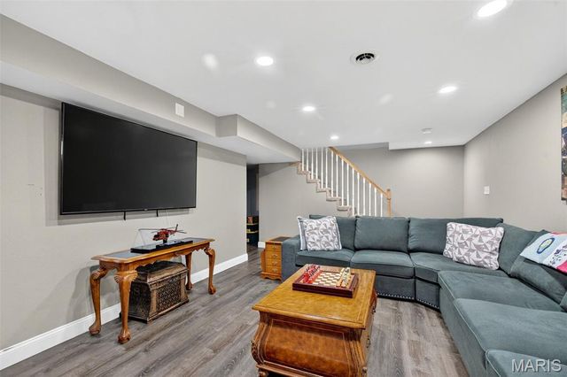 9628 Persimmon Point Drive, Hillsboro, MO 63050