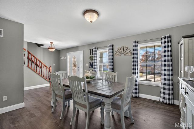 9628 Persimmon Point Drive, Hillsboro, MO 63050