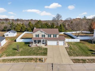 9628 Persimmon Point Drive, Hillsboro, MO 63050