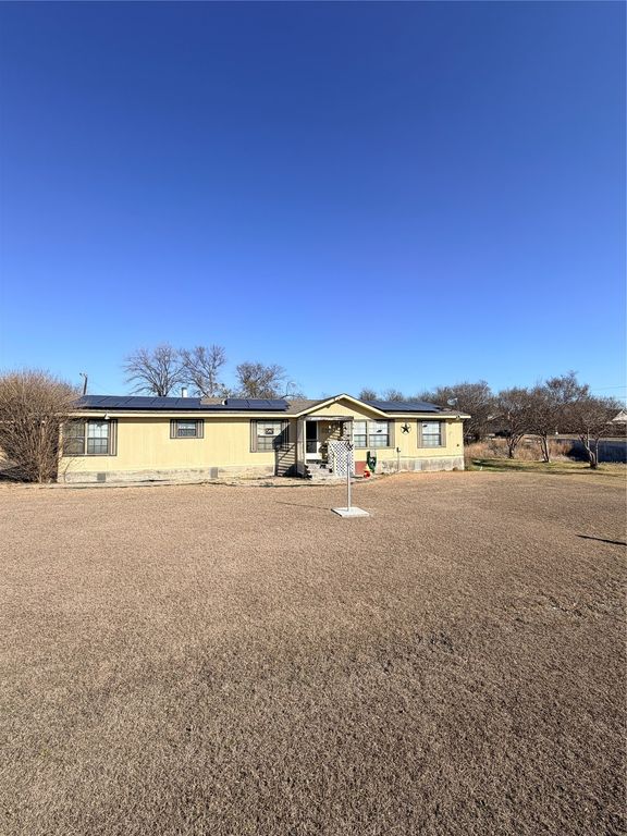 54 Spring Creek Circle, Grand Prairie, TX 75054