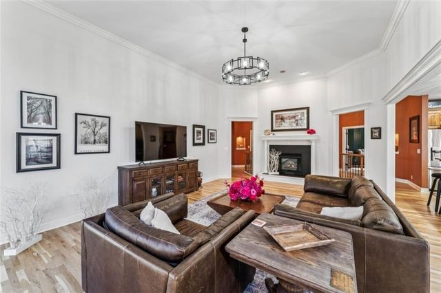 2301 NE Colonnade Avenue, Blue Springs, MO 64029