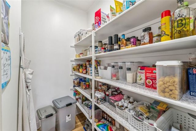 2301 NE Colonnade Avenue, Blue Springs, MO 64029