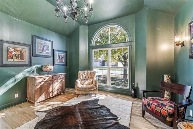 2301 NE Colonnade Avenue, Blue Springs, MO 64029