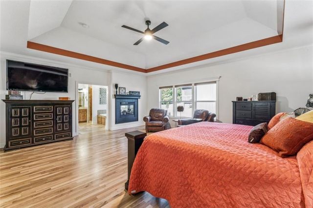 2301 NE Colonnade Avenue, Blue Springs, MO 64029