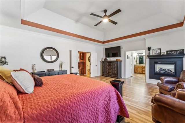 2301 NE Colonnade Avenue, Blue Springs, MO 64029