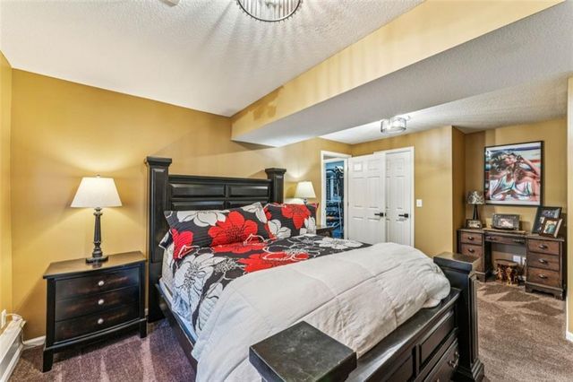 2301 NE Colonnade Avenue, Blue Springs, MO 64029