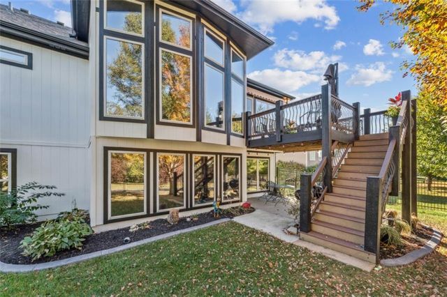 2301 NE Colonnade Avenue, Blue Springs, MO 64029