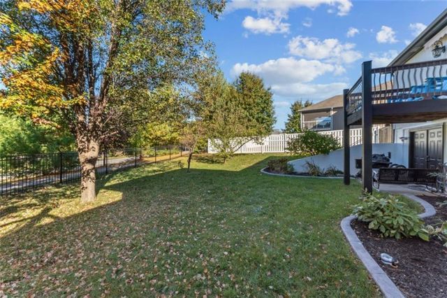 2301 NE Colonnade Avenue, Blue Springs, MO 64029