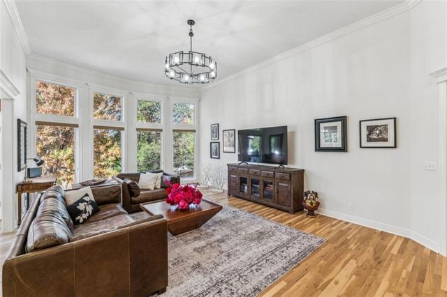 2301 NE Colonnade Avenue, Blue Springs, MO 64029