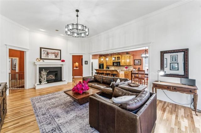 2301 NE Colonnade Avenue, Blue Springs, MO 64029