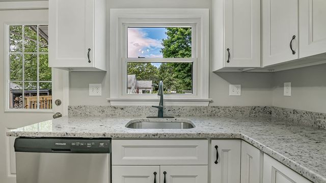 320 Tremont Street, Springfield, MA 01104