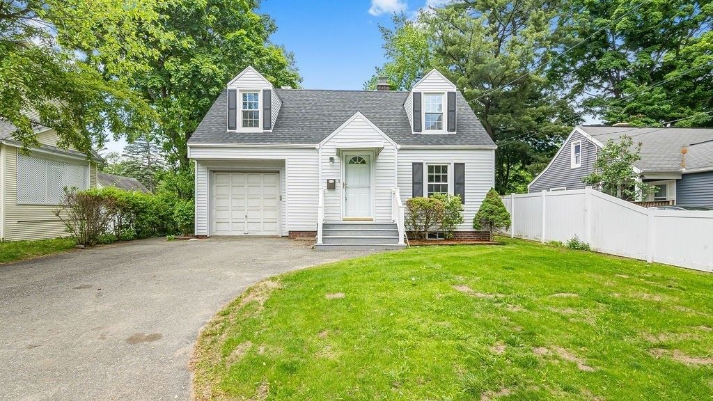 320 Tremont Street, Springfield, MA 01104
