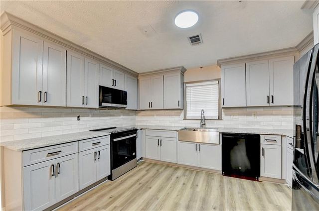 2377 Centerville Rosebud Road, Loganville, GA 30052