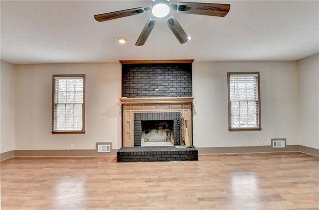 2377 Centerville Rosebud Road, Loganville, GA 30052