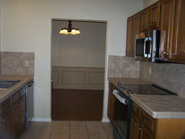 827 Meandering Way, Mesquite, TX 75150