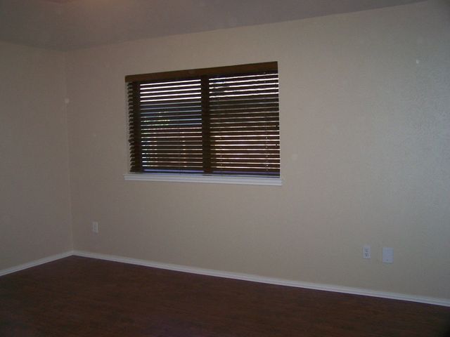 827 Meandering Way, Mesquite, TX 75150