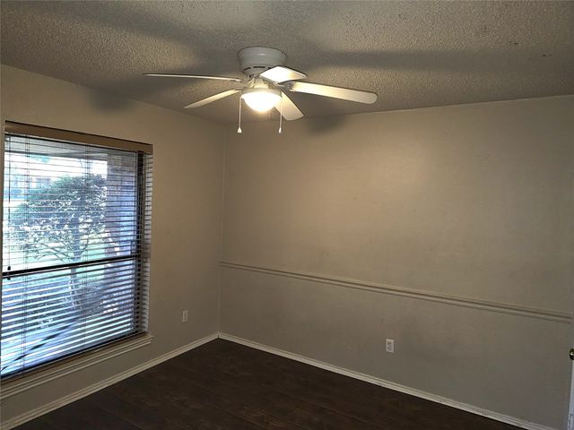 827 Meandering Way, Mesquite, TX 75150