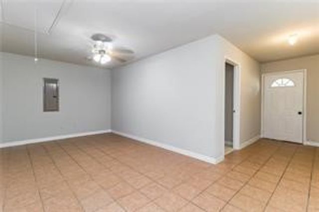 827 Meandering Way, Mesquite, TX 75150