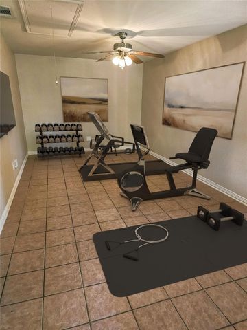 827 Meandering Way, Mesquite, TX 75150