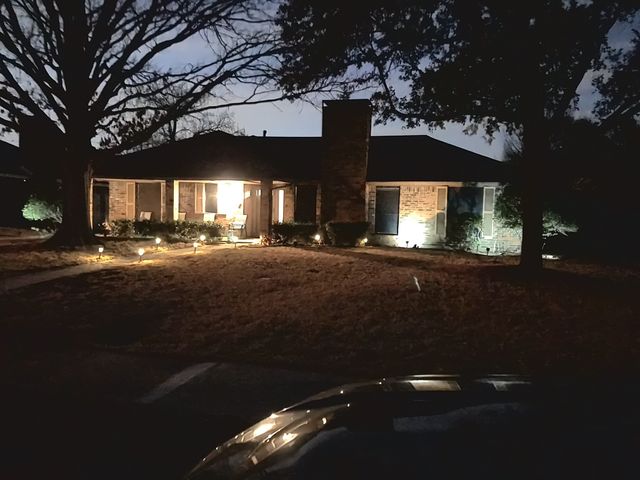 827 Meandering Way, Mesquite, TX 75150