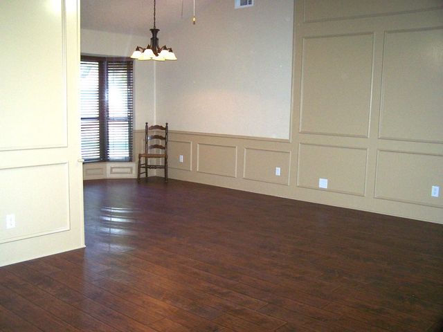 827 Meandering Way, Mesquite, TX 75150