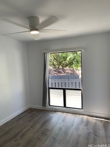 950 Kolokolo Place, Honolulu, HI 96825